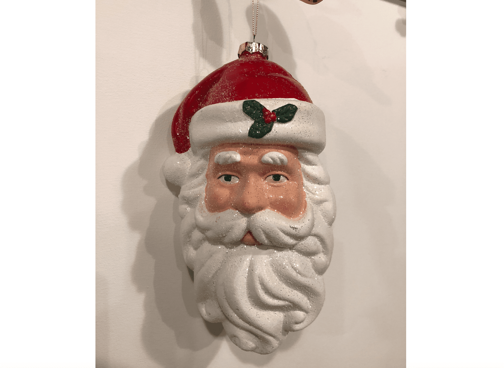 Grande addobbo a forma di testa di Babbo Natale