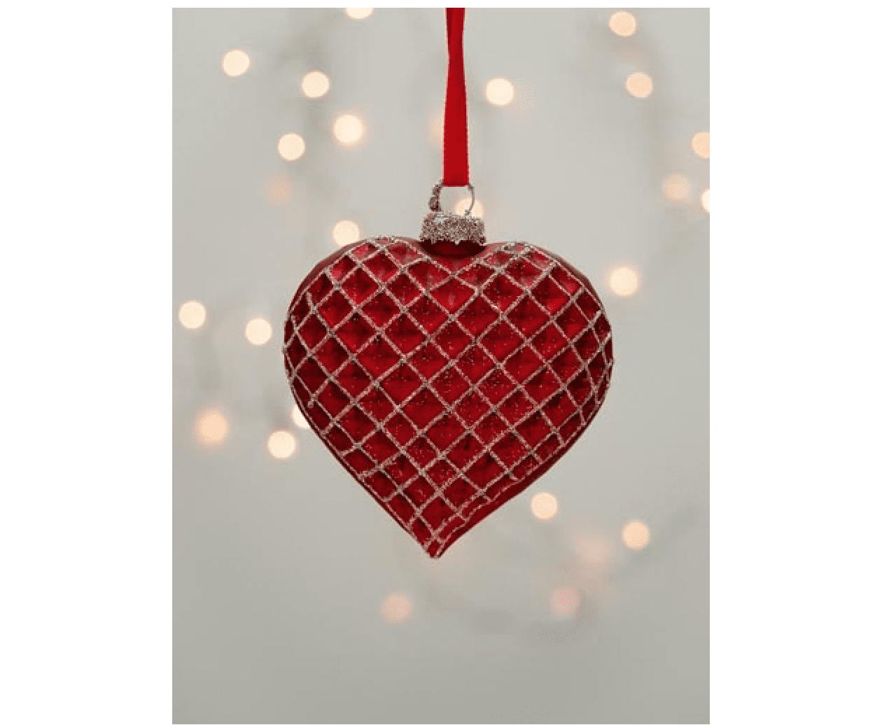 Palla di Natale con cuore rosso “ghiacciato”
