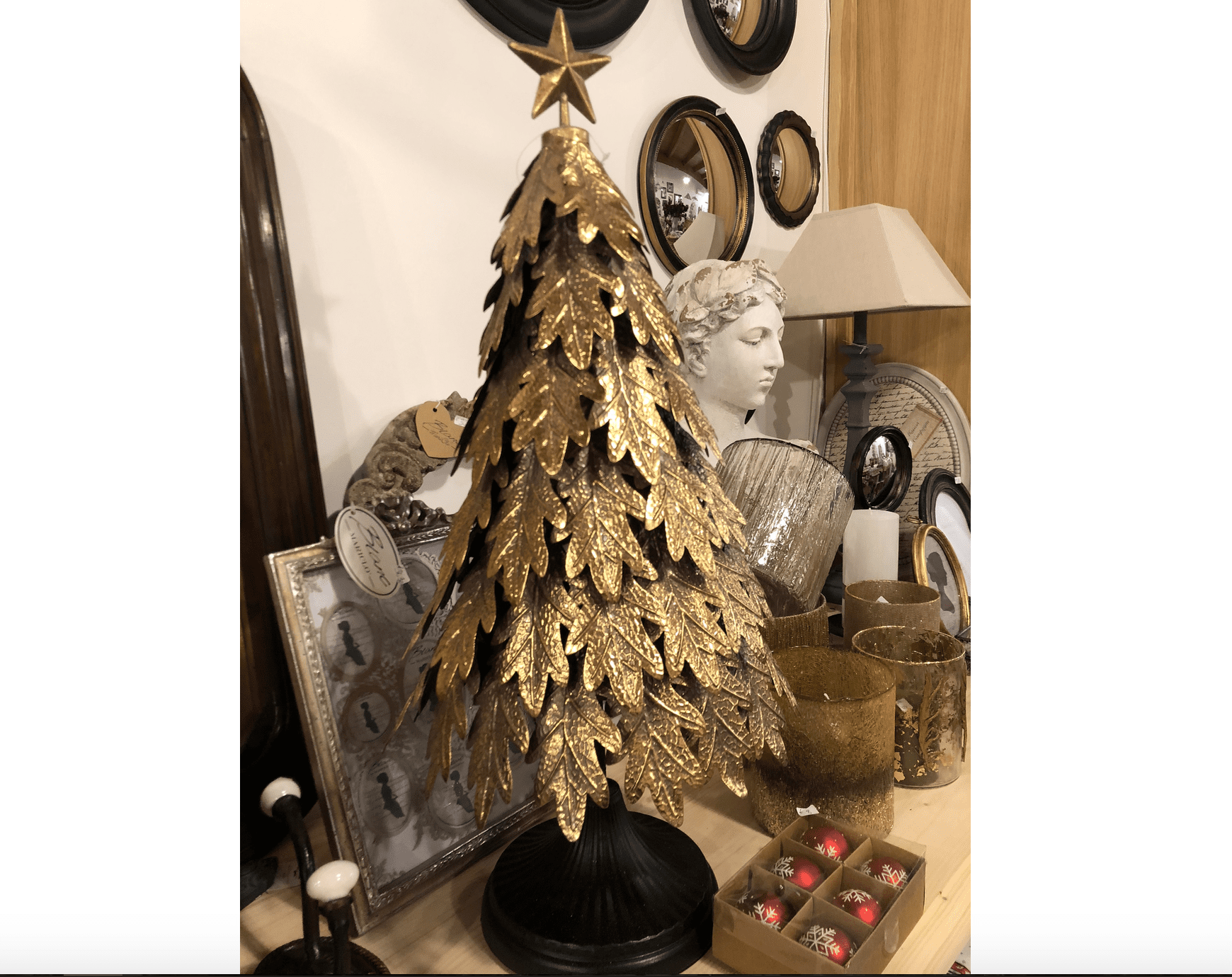 Decoro di Natale di Albero di Natale con foglie Oro