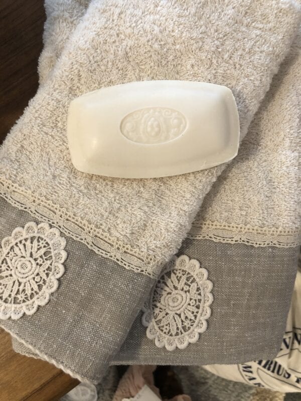 Coppia asciugamani – Crema