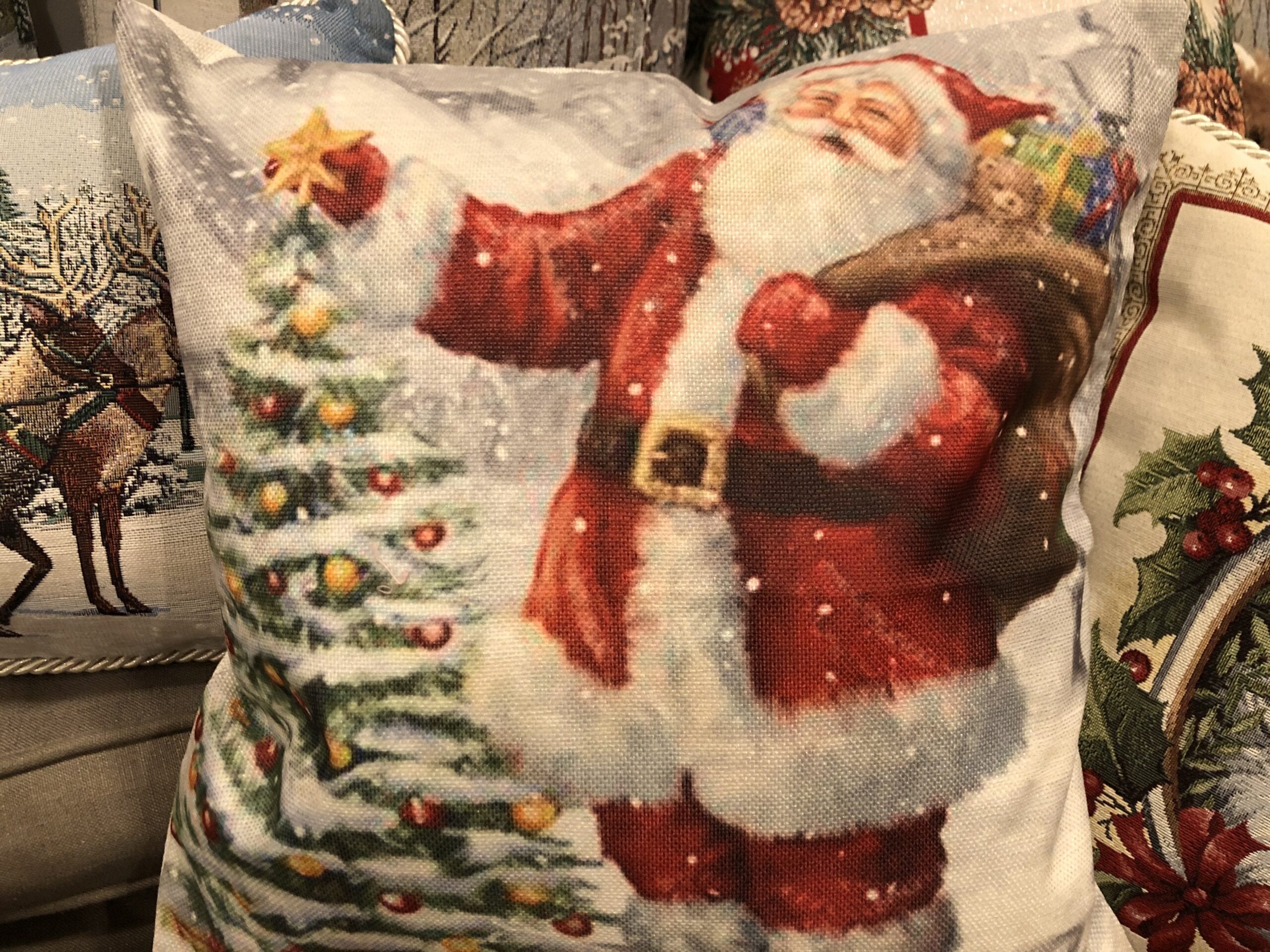 Cuscino quadrato – Babbo Natale con Albero