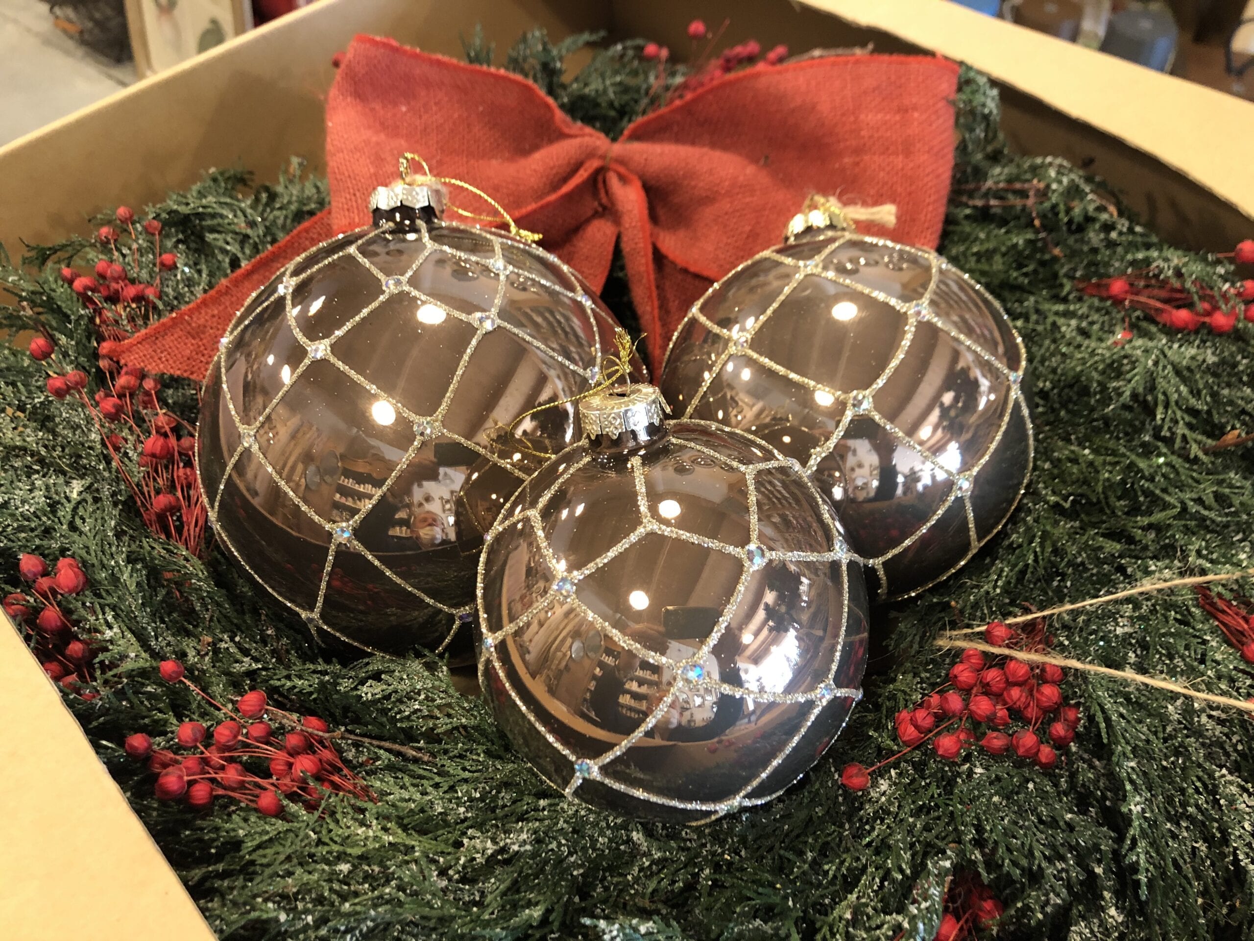 Palla di Natale bronzo ed argentata – Piccola