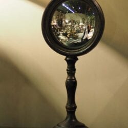 Specchio “Occhio di Strega” con supporto