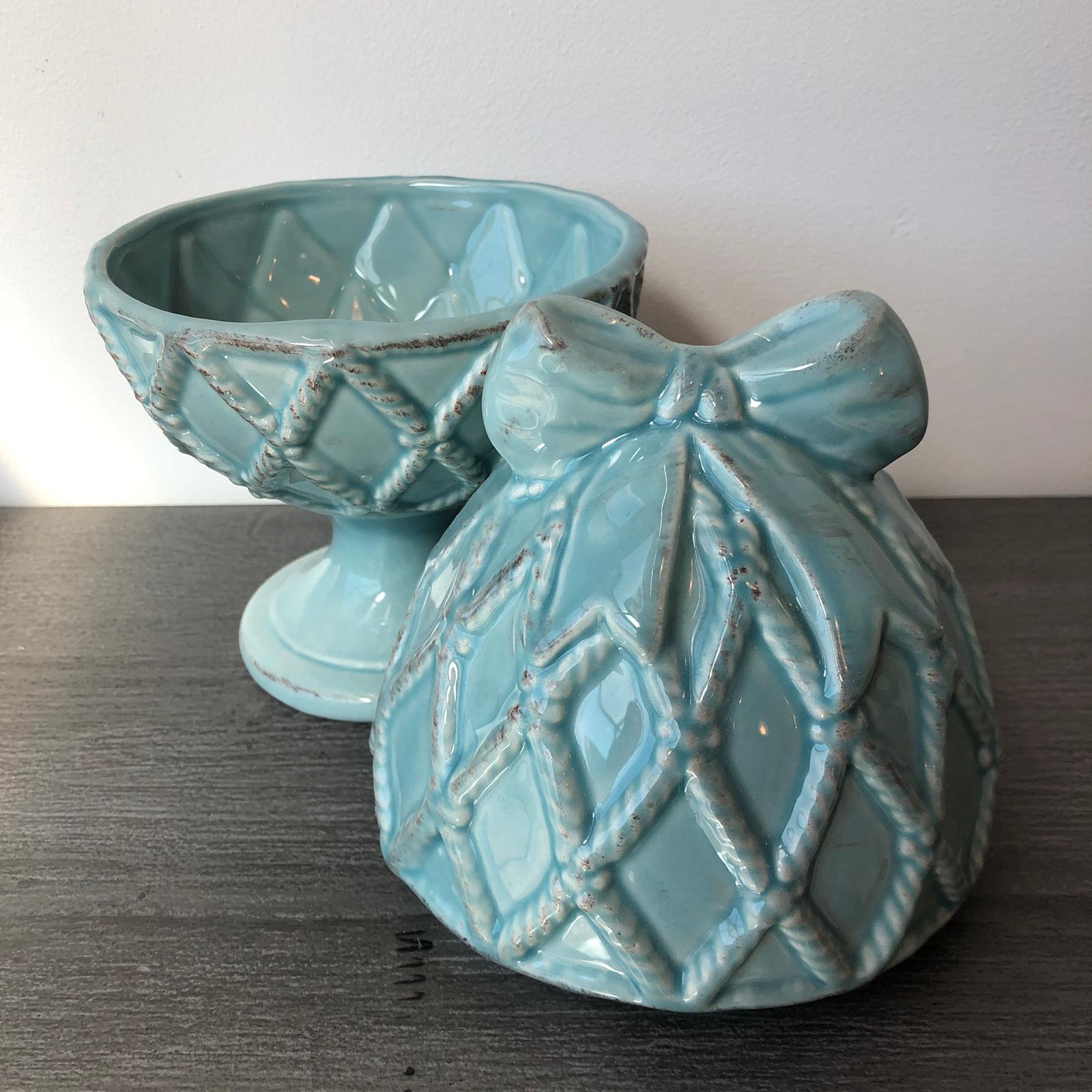 Scatola uovo in ceramica con fiocco – Turchese