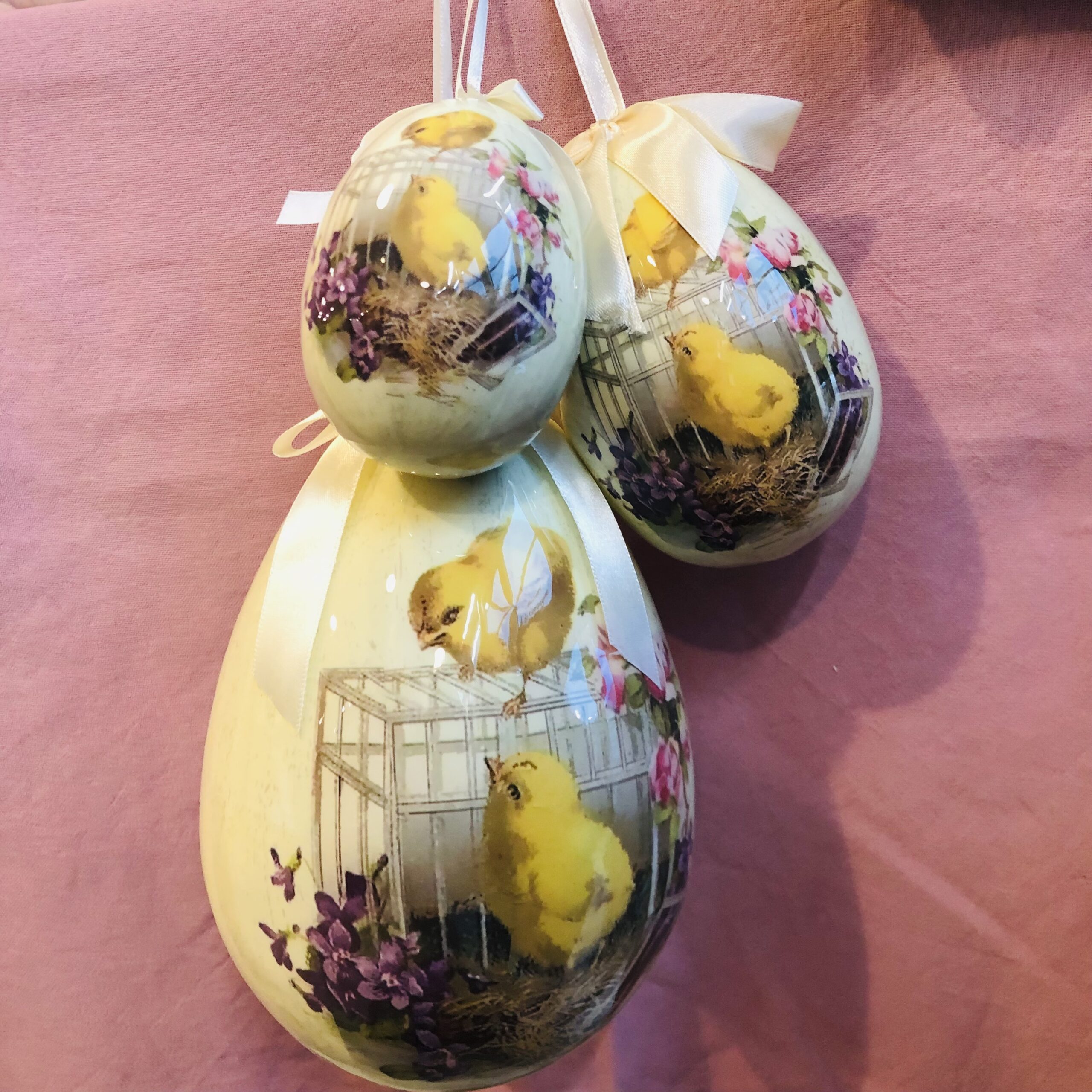 Decorazione uovo di Pasqua con pulcini – Grande